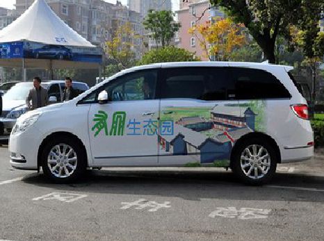 洛南户外车贴喷绘如何保持效果?