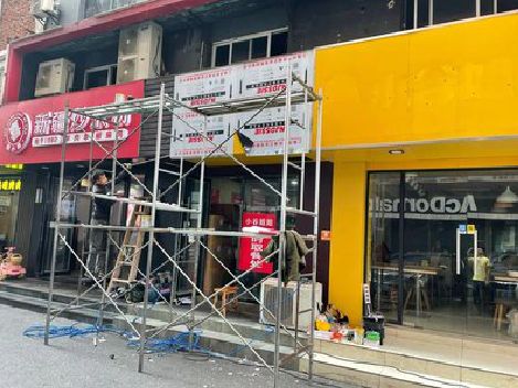 洛南制作广告招牌如何避免它发黄？